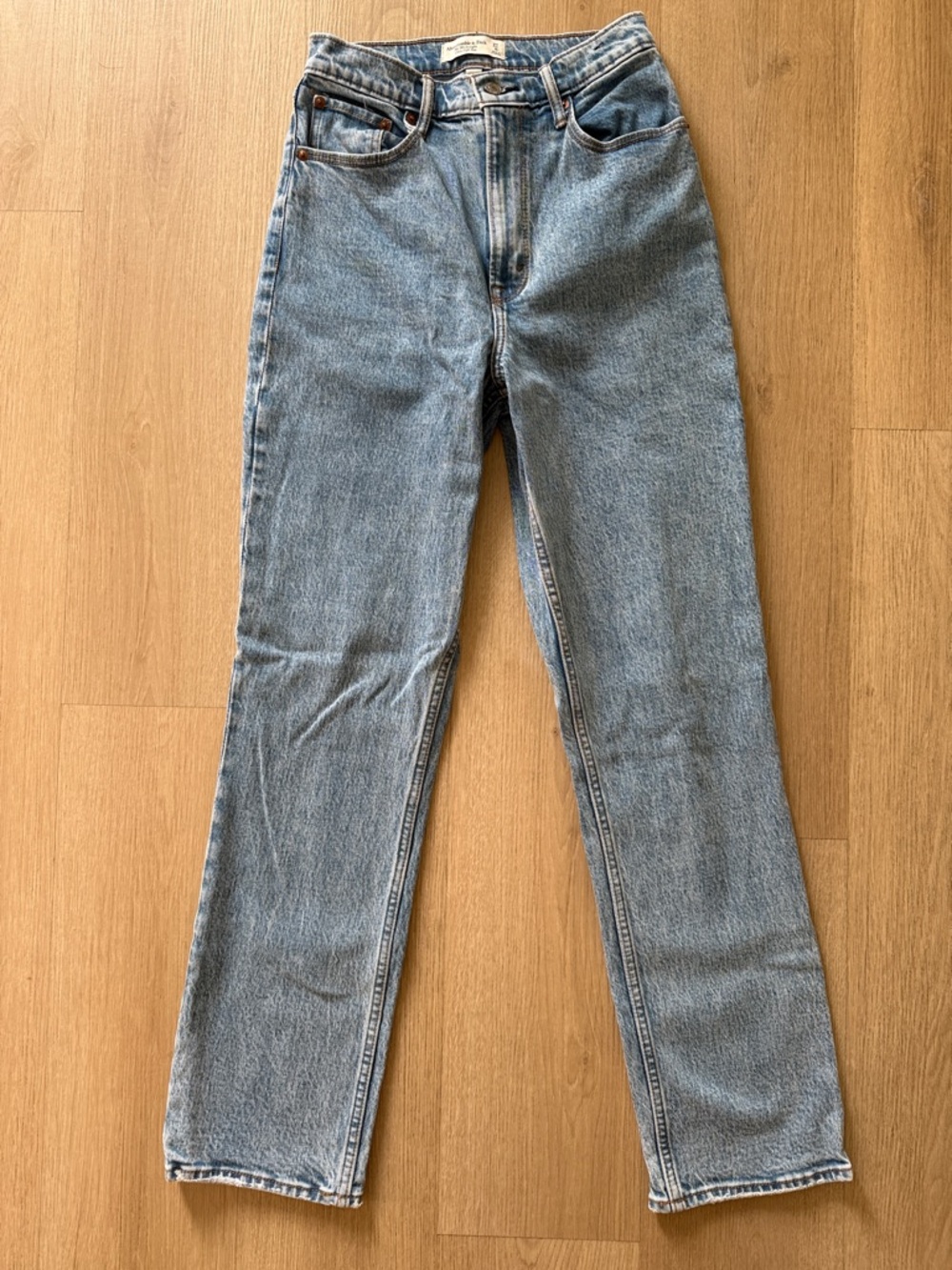 Abercrombie & Fitch 99’s Straight Ultra Hugh Rise- Curve Love